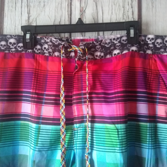 Robert Graham Wadi Rum Skull Print Plaid Swin Trunks Bathing Suit (40) - Picture 4 of 4